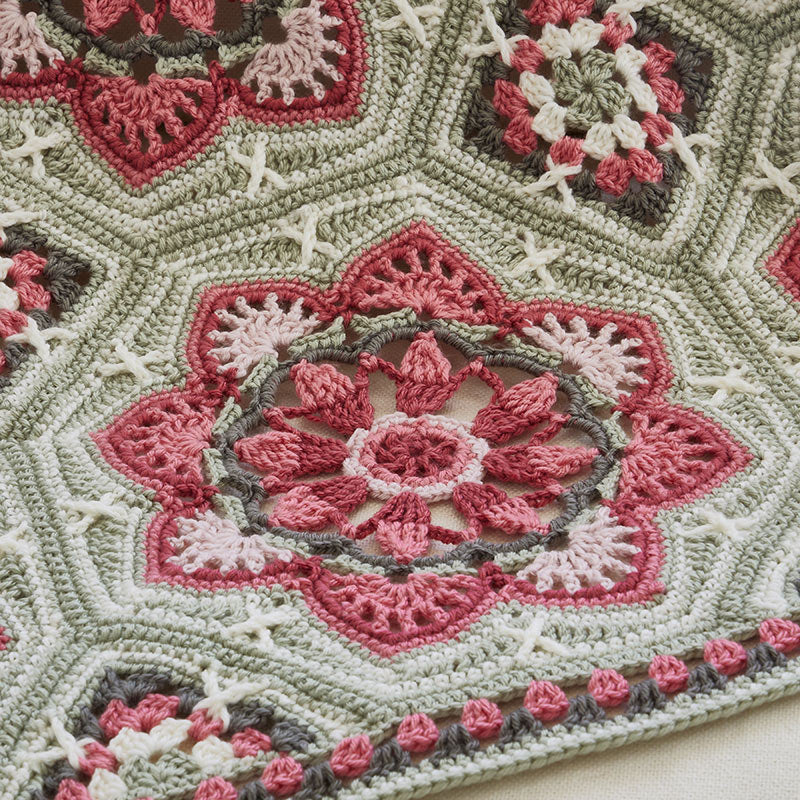 Persian Tiles Throw (Mary Maxim Mellowspun DK)